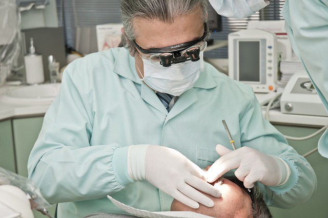 Quelle formation suivre pour exercer la profession de dentiste ?